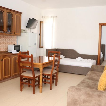 Apartment Celaj Velipojë Eksteriør billede